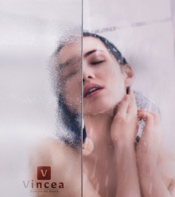 Шторка на ванну Vincea VSB-12114CH-R 114x140 профиль Хром стекло шиншилла