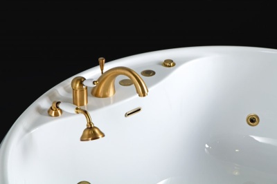 Акриловая ванна BelBagno BB30 155x155 Белая