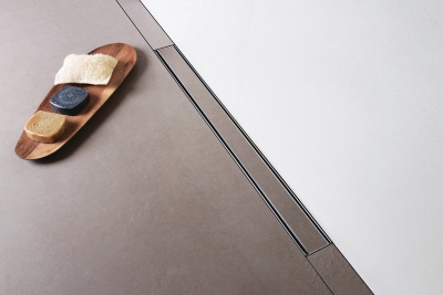 Душевой лоток Berges Wasserhaus B1 Keramik 700 090018 с решеткой Матовый хром