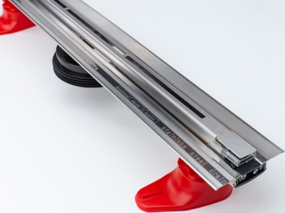 Душевой лоток Berges Wasserhaus Super Line 750 090082 с решеткой Матовый хром