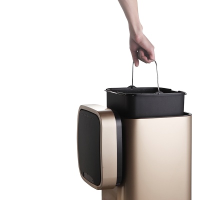 Ведро для мусора WeltWasser Mare CG 9L сенсорное 10000000882 Шампань Золото