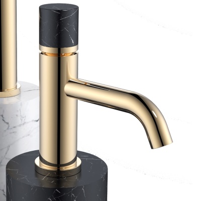 Смеситель для раковины Boheme Stick 121-G-MR-B Золото Черный