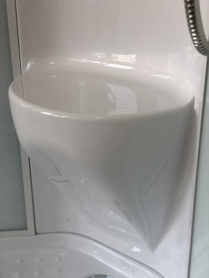 Душевая кабина Royal Bath НК 90x90 RB90HK7-WT-CH с гидромассажем стекло прозрачное задние стенки Белые