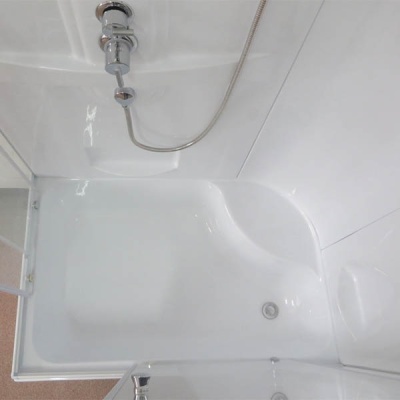 Душевая кабина Royal Bath BP 100х80 RB8100BP1-T-R стекло прозрачное задняя стенка Белая