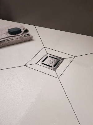 Душевой трап Berges Wasserhaus Zentrum Norma 100x100 090362 с решеткой Матовый хром