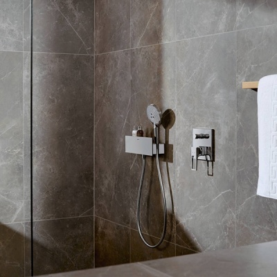 Шланговое подсоединение Hansgrohe Fixfit Porter 26456000 с держателем и полкой Хром