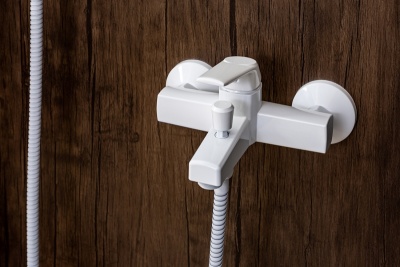 Смеситель для ванны Orange OneLife P02-100w Хром