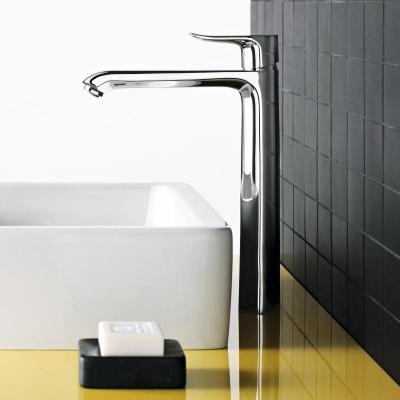 Смеситель для раковины Hansgrohe Metris 31082000 в комплекте с запорным вентилем Hansgrohe 13901000 Хром