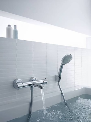 Комплект смесителя для ванны Hansgrohe Ecostat Universal 13123000 с душевым гарнитуром Hansgrohe Crometta 26536400 Хром