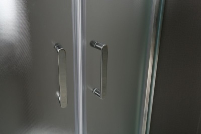 Душевой уголок BelBagno Uno R-2 80x80 профиль Хром стекло прозрачное