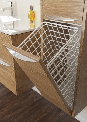 Шкаф пенал SanVit Мэри 30 с фактурой под дерево с бельевой корзиной подвесной Карпатская ель