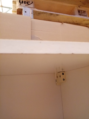 Шкаф пенал Бриклаер Катрин 32 R с бельевой корзиной Белый