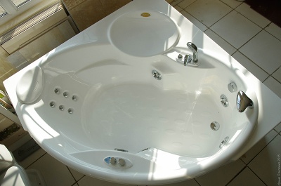Акриловая ванна Jacuzzi Celtia 150x150 9F43-141A белая