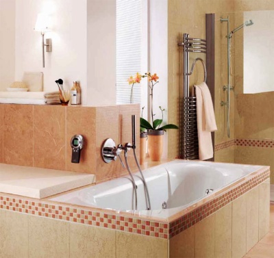 Квариловая ванна Villeroy&Boch Pavia 170x75 Белый альпин с ножками