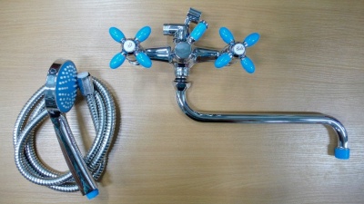 Смеситель для ванны Zerix LR82310B ZX0069 Хром Голубой