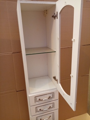 Шкаф пенал Бриклаер Катрин 32 R с бельевой корзиной Белый