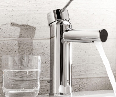 Смеситель для раковины Grohe Essence+ 32898001 Хром
