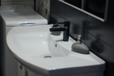 Смеситель для раковины Kludi Zenta 382518675 Черный Хром