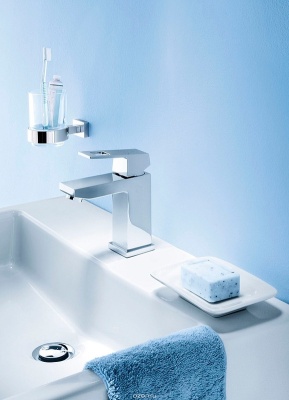 Смеситель для раковины Grohe Eurocube 23132000 Хром